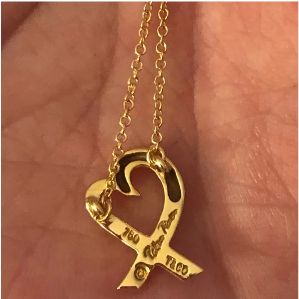 Tiffany & Co loving heart 18k Gold 17 in. necklace - Picture 5 of 10